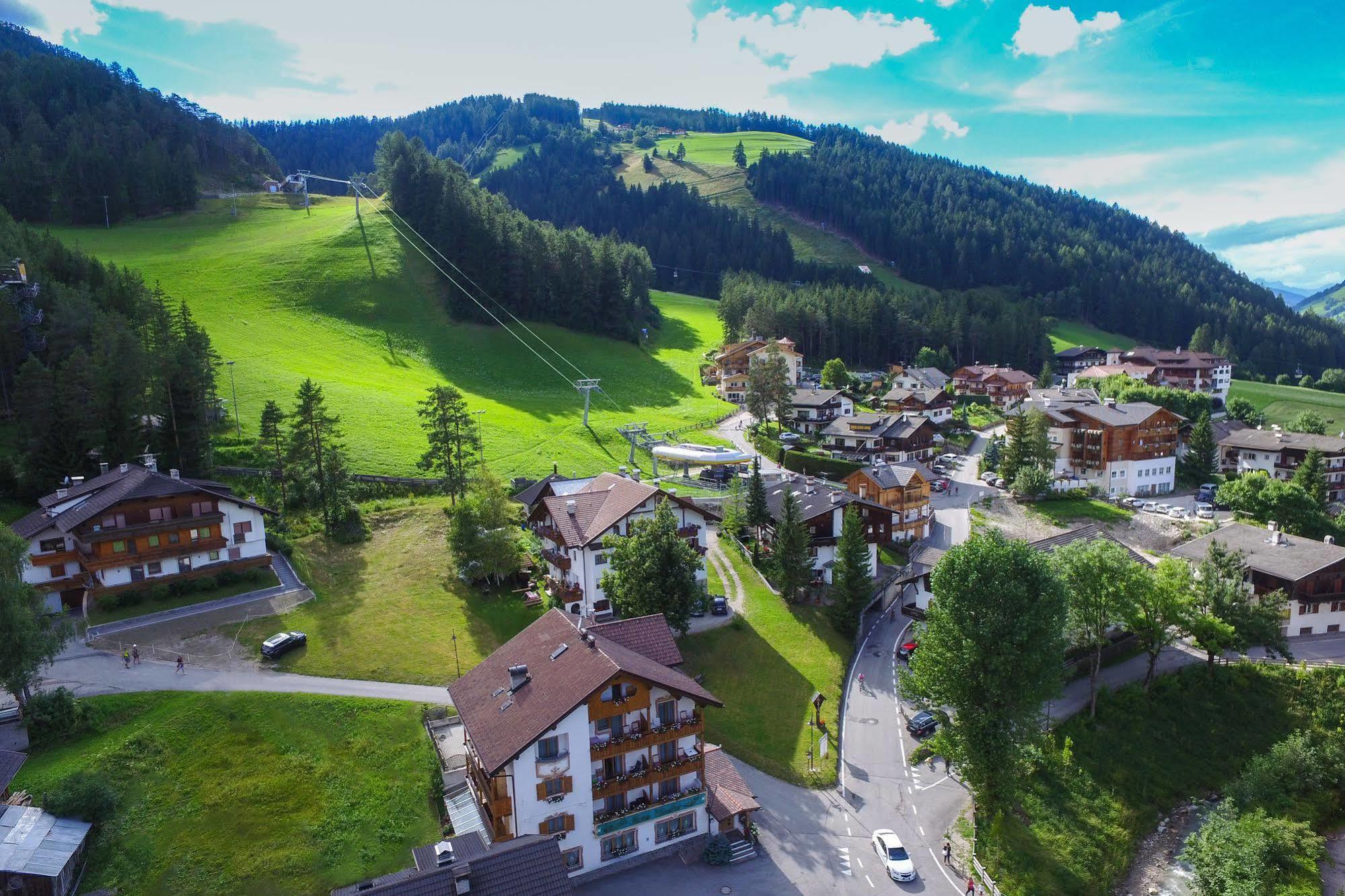 Piccolo Hotel Claudia No Pets San Vigilio Di Marebbe Dış mekan fotoğraf